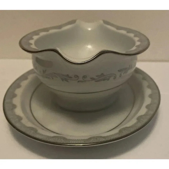 Noritake Margaret Gravy Boat w Attached Underplate 6243 White Green Platinum - Picture 5 of 8